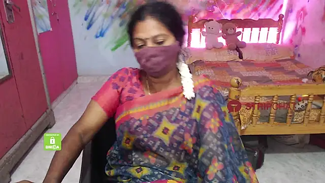 Snapshot of Novapol chatting on October 2025 05:54:02 PM Novapol online show from October 2025 05:54:02 PM