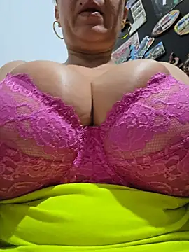 Ruxy42ETT online show from April 2026 03:44:02 AM