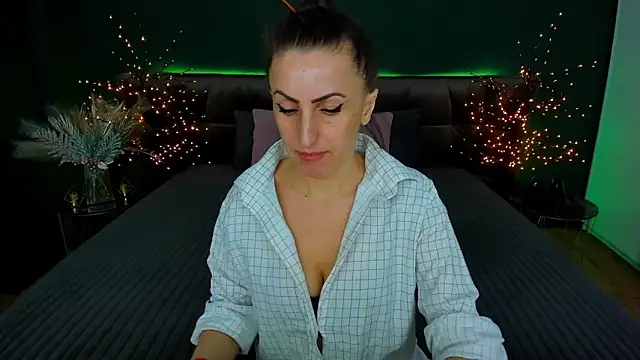 Rebecca Diamond online show from February 2025 06:40:01 AM