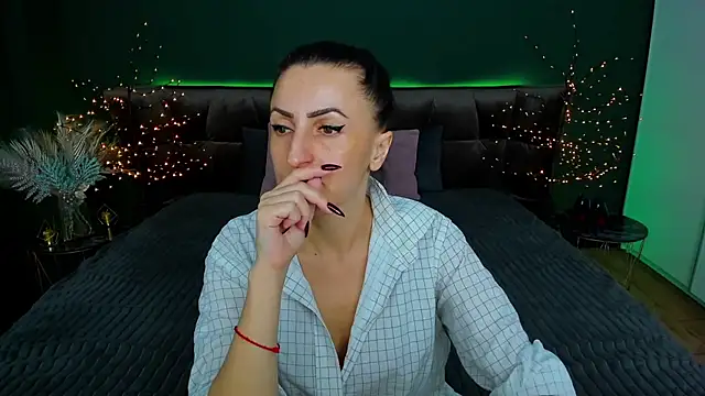 Rebecca Diamond online show from March 2025 06:12:02 AM