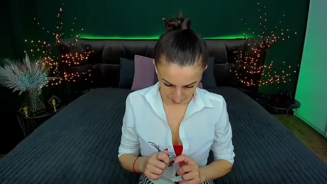 Rebecca Diamond online show from March 2025 09:15:02 AM