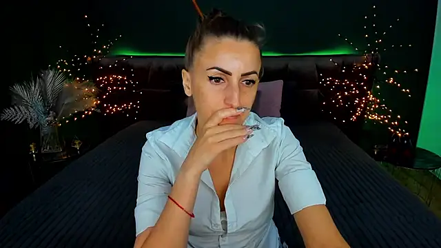 Rebecca Diamond online show from September 2025 05:44:01 AM