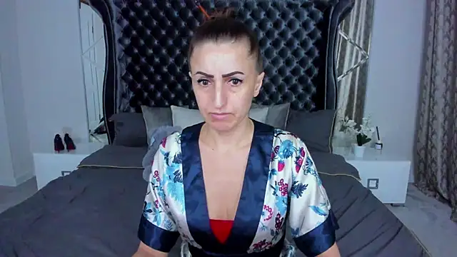 Rebecca Diamond online show from November 2025 06:06:02 AM