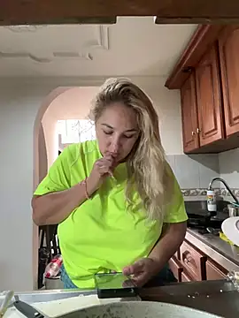 Eva MilfF online show from January 2025 05:44:01 PM