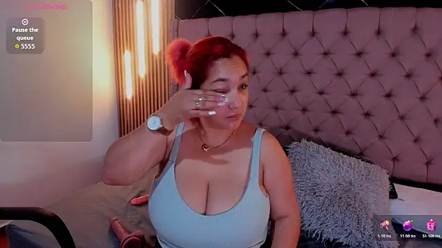 Snapshot of Eva_MilfF chatting on February 2026 01:04:01 PM Eva MilfF online show from February 2026 01:04:01 PM