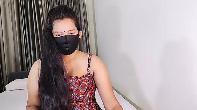 Snapshot of YourLovelyQueen chatting on June 2026 06:33:01 PM YourLovelyQueen online show from June 2026 06:33:01 PM