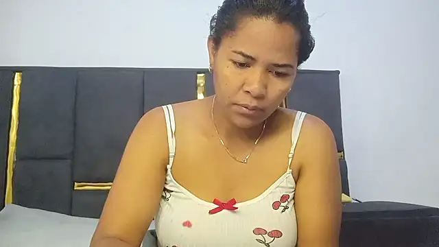 aleixane online show from April 2026 05:41:01 AM