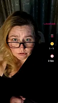 Snapshot of Iceprincess2bad4u chatting on July 2026 06:36:01 PM Iceprincess2bad4u online show from July 2026 06:36:01 PM