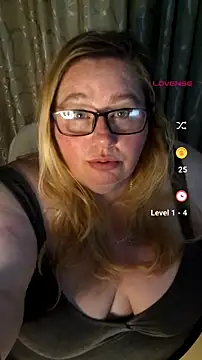 Snapshot of Iceprincess2bad4u chatting on July 2026 07:16:02 PM Iceprincess2bad4u online show from July 2026 07:16:02 PM