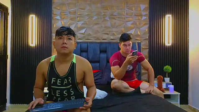 FelipeAndMarcello3 online show from February 2025 02:37:01 PM