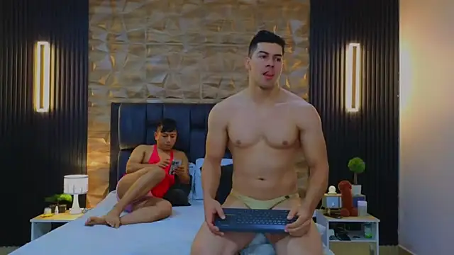 FelipeAndMarcello3 online show from March 2025 02:12:01 PM