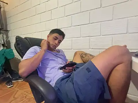 Max TheHorseDick online show from February 2026 11:20:01 PM