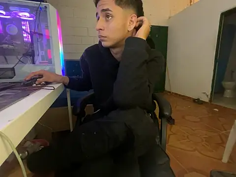 Max TheHorseDick online show from March 2026 07:24:02 AM