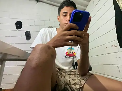 Snapshot of Max_TheHorseDick chatting on July 2026 02:06:02 AM Max TheHorseDick online show from July 2026 02:06:02 AM