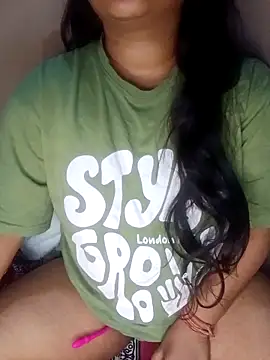 Snapshot of Sweet-Berry chatting on February 2025 05:53:02 PM Sweet-Berry online show from February 2025 05:53:02 PM