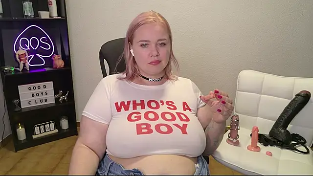 MargotGrey online show from June 2026 07:17:02 PM