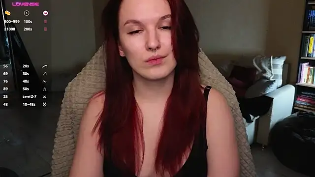 Snapshot of Val_lava chatting on April 2026 08:55:01 PM Val lava online show from April 2026 08:55:01 PM