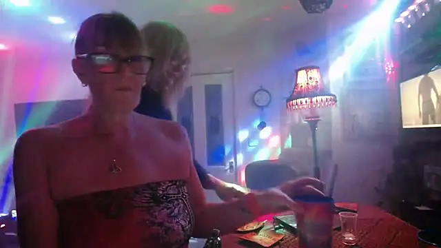 COUPLE4VOYEUR01 online show from September 2025 06:57:02 PM