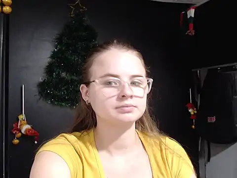 Snapshot of HellenMiyer1111 chatting on December 2024 09:15:02 PM HellenMiyer1111 online show from December 2024 09:15:02 PM