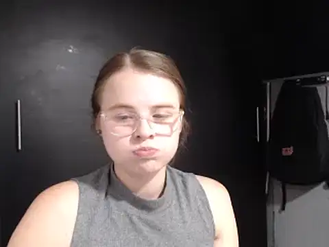 Snapshot of HellenMiyer1111 chatting on January 2025 11:15:02 PM HellenMiyer1111 online show from January 2025 11:15:02 PM