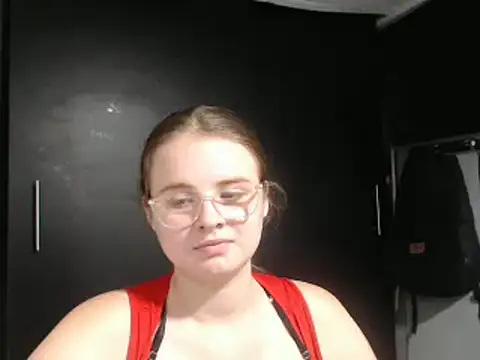 Snapshot of HellenMiyer1111 chatting on January 2025 02:32:01 AM HellenMiyer1111 online show from January 2025 02:32:01 AM