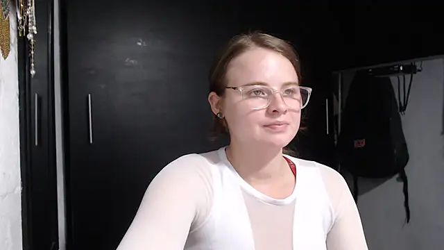 Snapshot of HellenMiyer1111 chatting on February 2025 12:09:01 AM HellenMiyer1111 online show from February 2025 12:09:01 AM