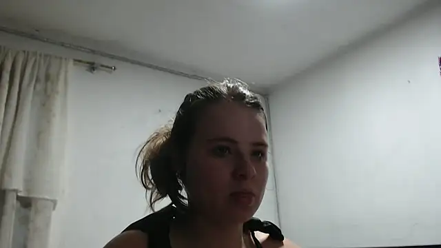 Snapshot of HellenMiyer1111 chatting on September 2025 02:08:01 PM HellenMiyer1111 online show from September 2025 02:08:01 PM