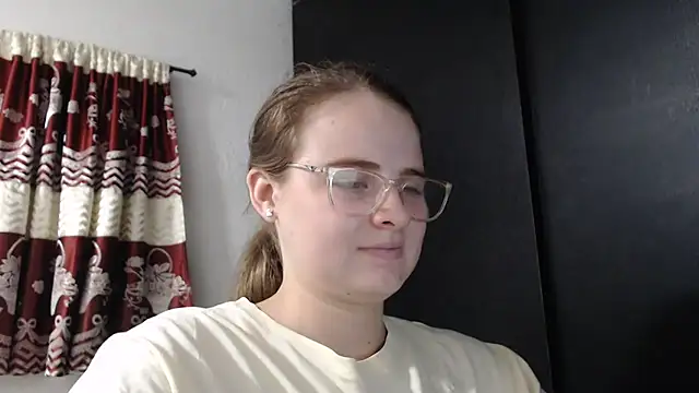 HellenMiyer1111 online show from November 2025 04:39:01 PM