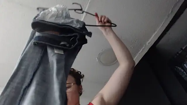 Snapshot of HellenMiyer1111 chatting on January 2026 06:23:01 PM HellenMiyer1111 online show from January 2026 06:23:01 PM