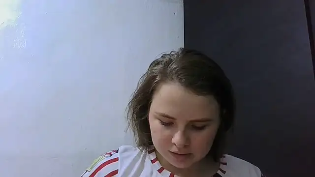 Snapshot of HellenMiyer1111 chatting on June 2026 06:47:01 PM HellenMiyer1111 online show from June 2026 06:47:01 PM