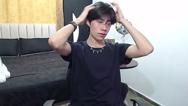 Snapshot of Elio-cam chatting on January 2025 02:25:01 PM Elio-cam online show from January 2025 02:25:01 PM