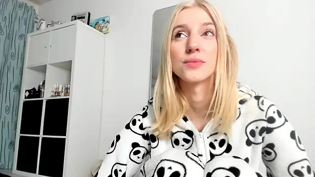 KenzieDawton online show from October 2025 03:36:02 AM