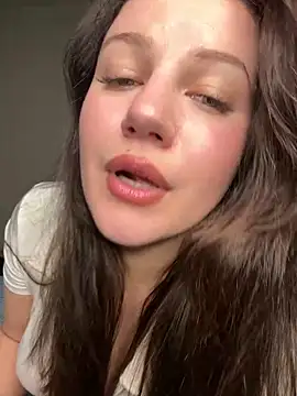 Snapshot of likaxxx chatting on March 2025 06:31:01 PM likaxxx online show from March 2025 06:31:01 PM