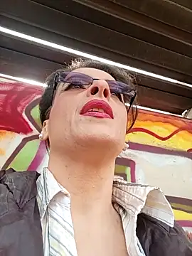 RebeccaNoble online show from April 2026 12:44:02 PM