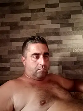 ADRIAN ADI40 online show from November 2025 02:28:01 PM