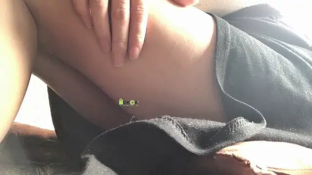 Snapshot of Tw_Zoella chatting on December 2024 06:11:02 AM Tw Zoella online show from December 2024 06:11:02 AM