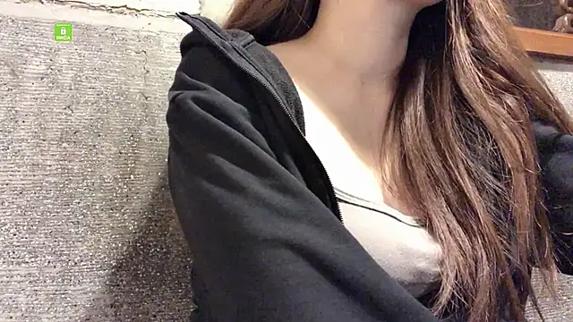 Snapshot of Tw_Zoella chatting on January 2025 07:27:02 AM Tw Zoella online show from January 2025 07:27:02 AM