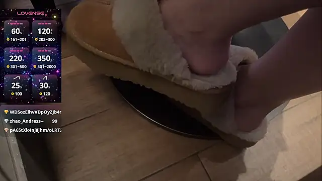 Snapshot of Tw_Zoella chatting on March 2025 08:10:01 AM Tw Zoella online show from March 2025 08:10:01 AM