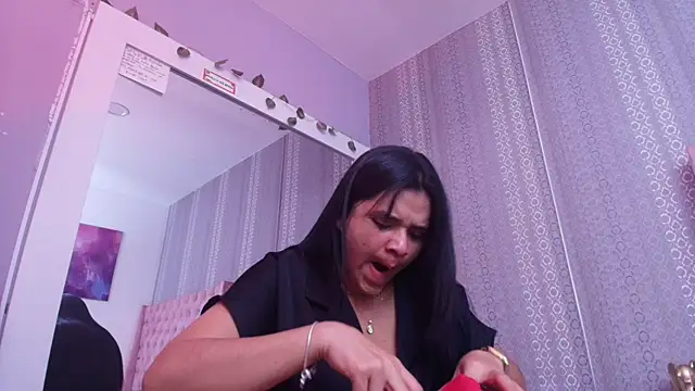 Snapshot of indi_catalina chatting on January 2025 11:56:02 AM indi catalina online show from January 2025 11:56:02 AM
