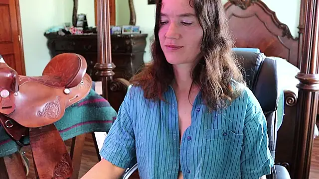 Snapshot of thornburyrose chatting on February 2026 07:10:01 PM thornburyrose online show from February 2026 07:10:01 PM