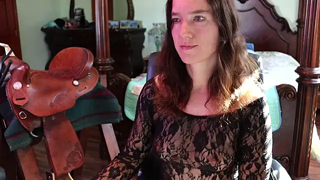 Snapshot of thornburyrose chatting on March 2026 08:11:01 PM thornburyrose online show from March 2026 08:11:01 PM