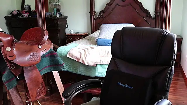 thornburyrose online show from April 2026 05:35:02 PM