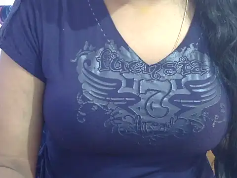 Snapshot of Your_wild_Dia chatting on February 2026 07:01:02 AM Your wild Dia online show from February 2026 07:01:02 AM