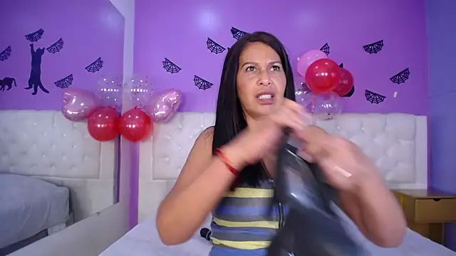 Shanon mature online show from February 2025 10:47:02 PM