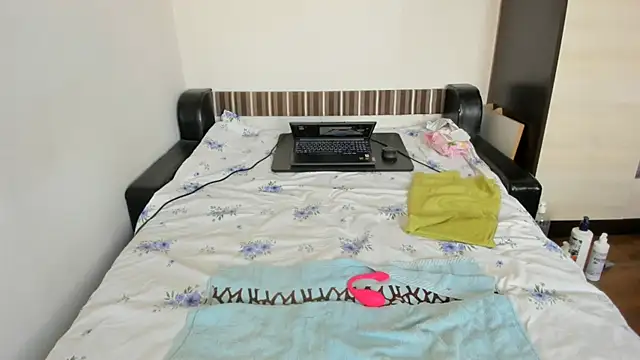 sweet-tinqerbell online show from September 2025 07:21:02 AM