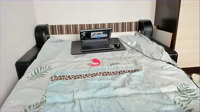 sweet-tinqerbell online show from June 2026 11:58:01 AM