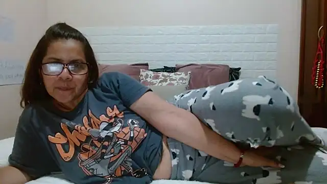 Sara Brandon online show from September 2025 02:59:02 AM