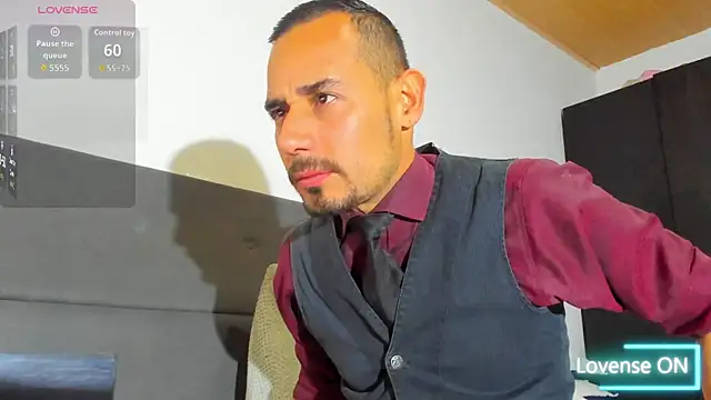 jhonyalzate2 online show from January 2026 03:53:02 AM