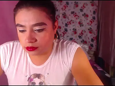 katrinawillff online show from December 2025 05:53:01 PM