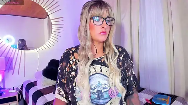 Snapshot of natta_smithh chatting on February 2025 03:10:02 AM natta smithh online show from February 2025 03:10:02 AM